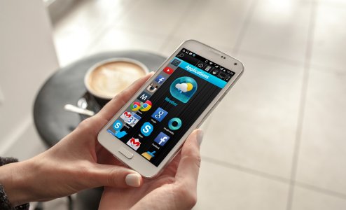 application_phone_black.jpg
