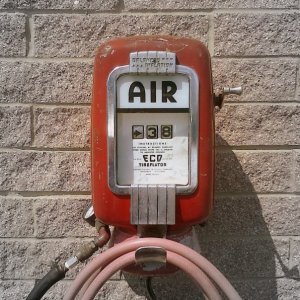 vintage_air_pump.jpg