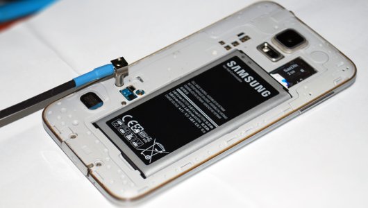 samsung-galaxy-s5-test-cable-external-antenna-mating-interface-coupled.jpg