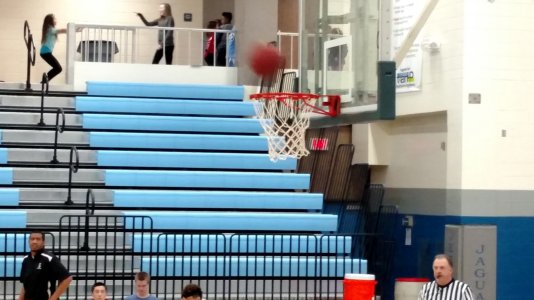 IMG_20150213_freethrow2.jpg IMG_20150213_freethrow2.jpg