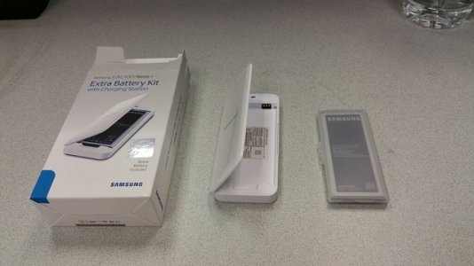 142396d1413900088t-anyone-getting-note-4-extra-battery-charging-kit-20-1413900081182.jpg