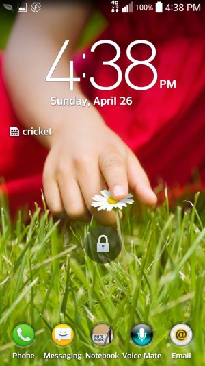 Screenshot_2015-04-26-16-Lock Screen Kit Kat Portrait.jpg