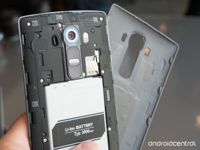 lg-g4-hands-battery-angle.jpg