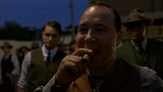 capone700w.jpg