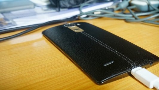 LGG4Leather3.jpg