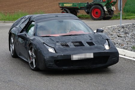 spyshots-ferrari-enzo-successor-test-mule_1.jpg