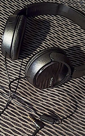 headphones.jpg