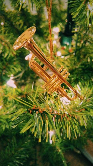 TrumpetOrnament.jpg