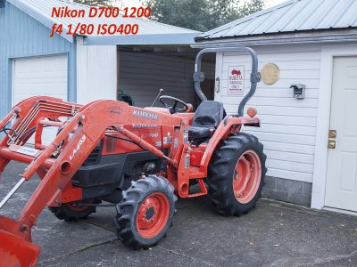 Nikon_D700_1200_outside.jpg