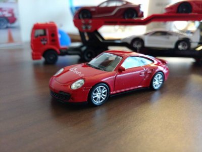 redhatporsche.jpg