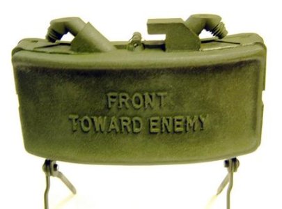 claymore.jpg claymore.jpg