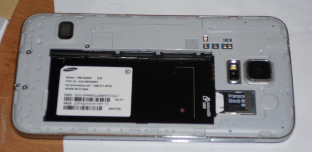 SGS5-under-battery.jpg