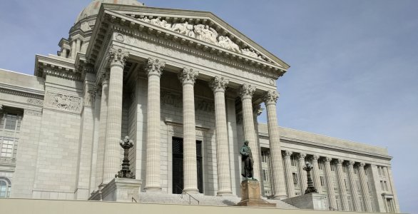 capitol_front_1280.jpg