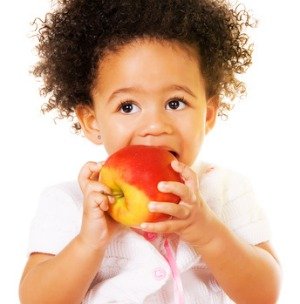 baby-biting-apple1.jpg
