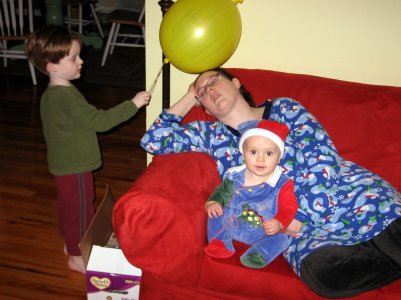 2012-12-31 Ollie, Rose, Ian Taft ages 3.5, 32, 7 months old for contest entry (2).jpg