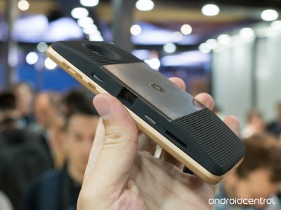 moto-z-force-08.jpg