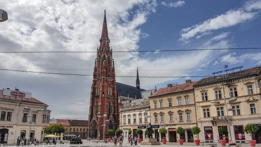 Osijek cathedral.jpg