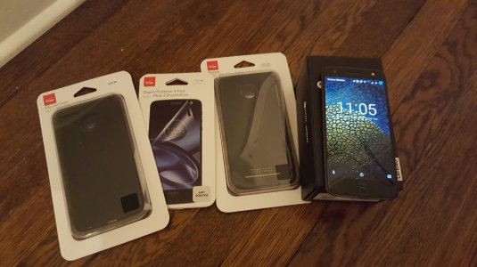 MOTO Z2.jpg