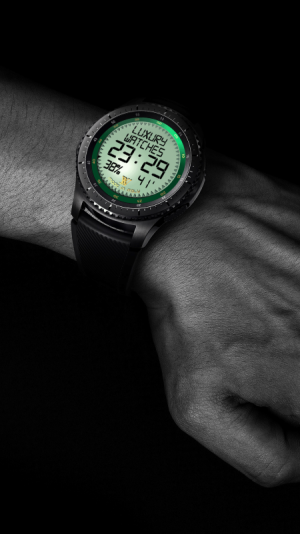 gear-s3-man-hand-bw (Custom).png