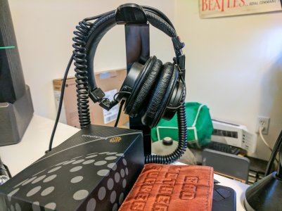 headphones.jpg