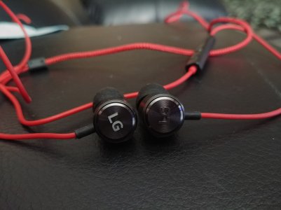 headphone.jpg