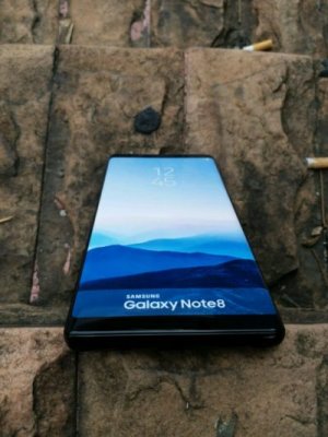 Galaxy-Note-8-Dummy-Weibo-Leak-1-400x533.jpg