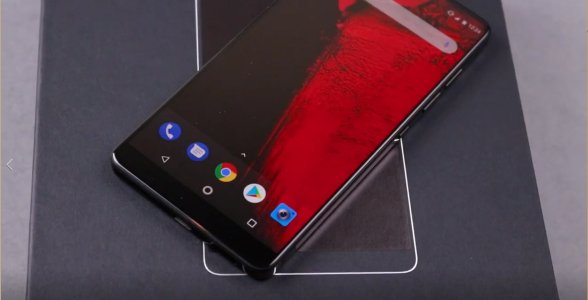 essential-phone-display.jpg essential-phone-display.jpg