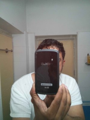 nexus 4.jpg
