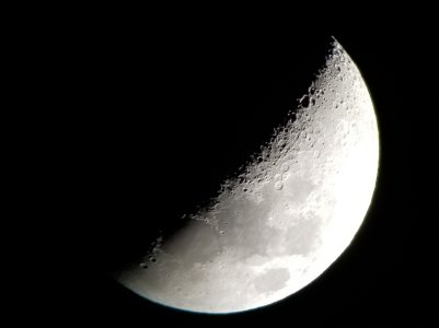 20170926_203352_Moon_Waxing Crescent_002.jpg