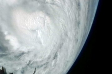 hurricane-sandy-space-station.jpg