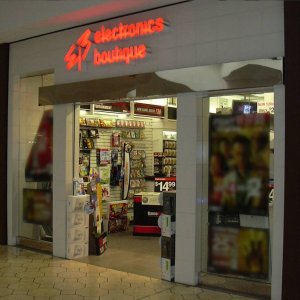 Electronics_Boutique_-_Store_4565_(10-13-09).jpeg