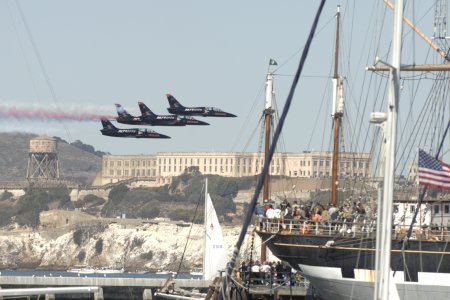 Blue Angels over Alacatraz pic.jpg