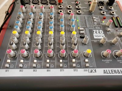 dj.jpg