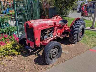 Tractor.jpg