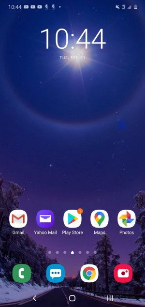Screenshot_20200211-224412_One UI Home.jpg