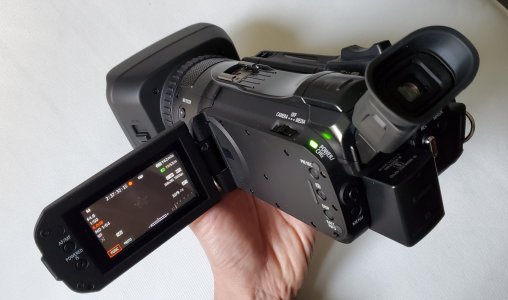 Canon G60 Camcorder Pic (LCD Screen open).jpg