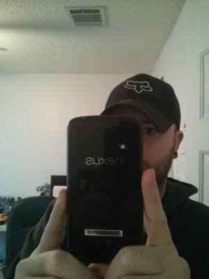 nexus4.jpg
