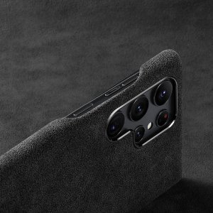Komodoty_Alcantara_SamsungS22Ultra_Case_Black_Button_Cutout_600x.jpg