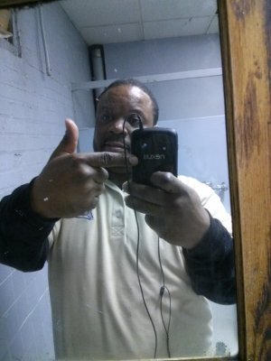 me n my nexus 4.jpg