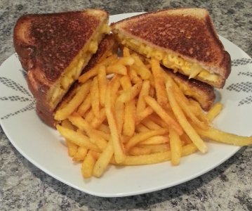 grilled mac and cheese2.jpg
