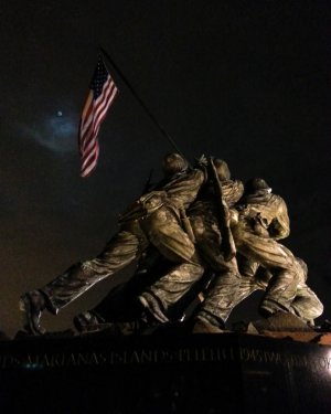 Iwo Jima Memorial-204125.jpg