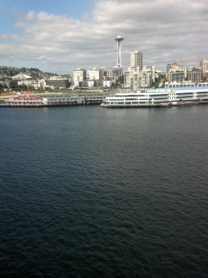 Seattle_by_cruise_ship.jpg