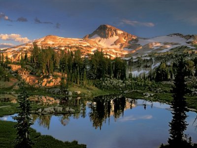 eagle_cap_wilderness_area_hiking__hidden_lake.jpg