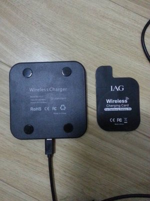 galaxy s4 wireless charger2.jpg