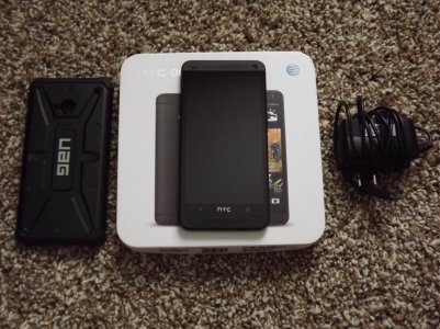 HTC ONE WITH ACCESSORIES.jpg