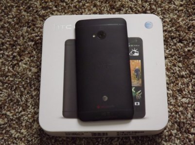 HTC ONE BACK.jpg