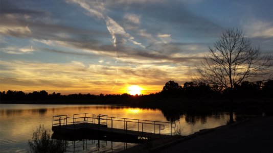 Lake Elmdale Sunset 1366x768.jpg