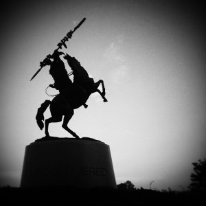 statue2.jpg