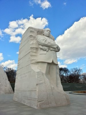 Martin Luther King Jr Statue.jpg