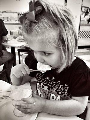 Ariana Ice Crea.jpg